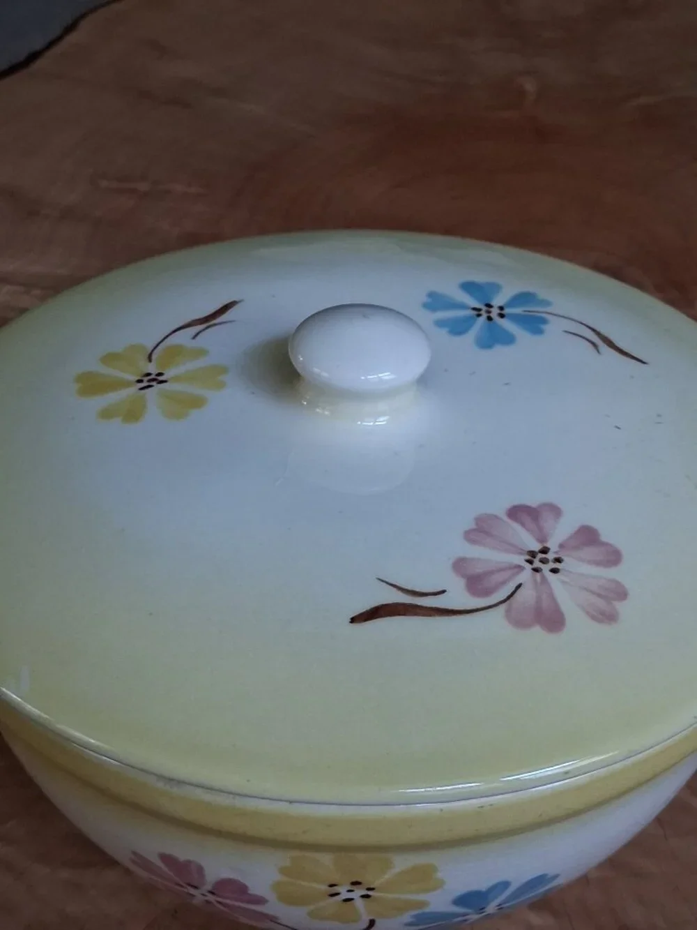 1949 Hull Pottery Cinderella Blossom Covered Casserole Dish Oven‑Serve